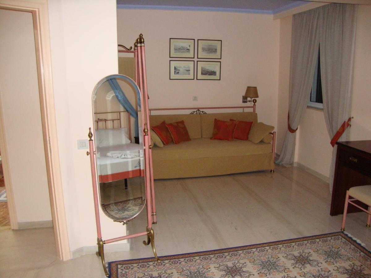 Captain Stavros Hotel Nidrí Kültér fotó
