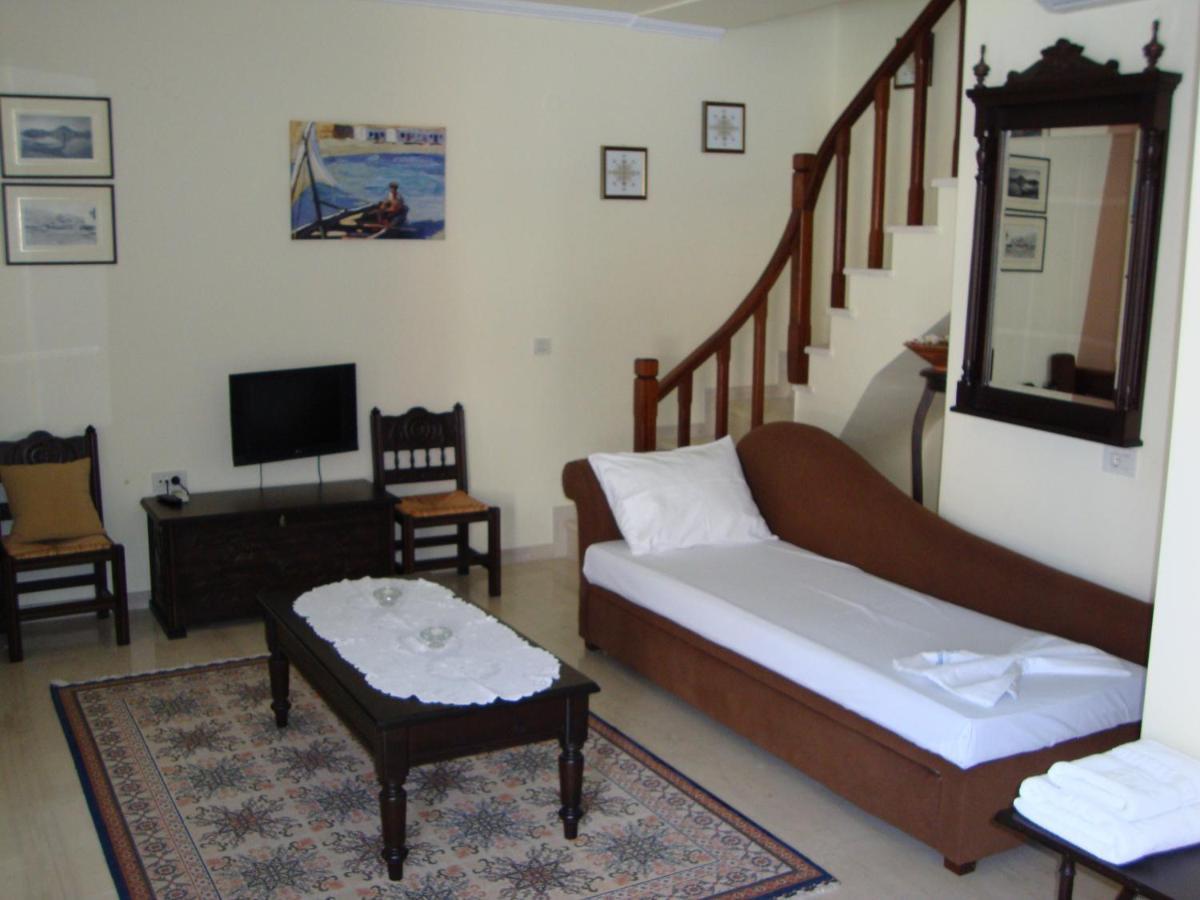 Captain Stavros Hotel Nidrí Kültér fotó