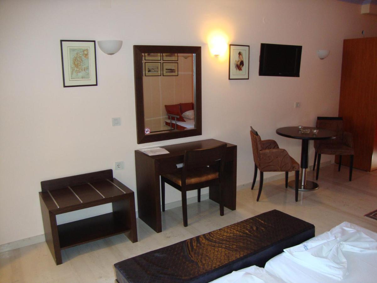 Captain Stavros Hotel Nidrí Kültér fotó