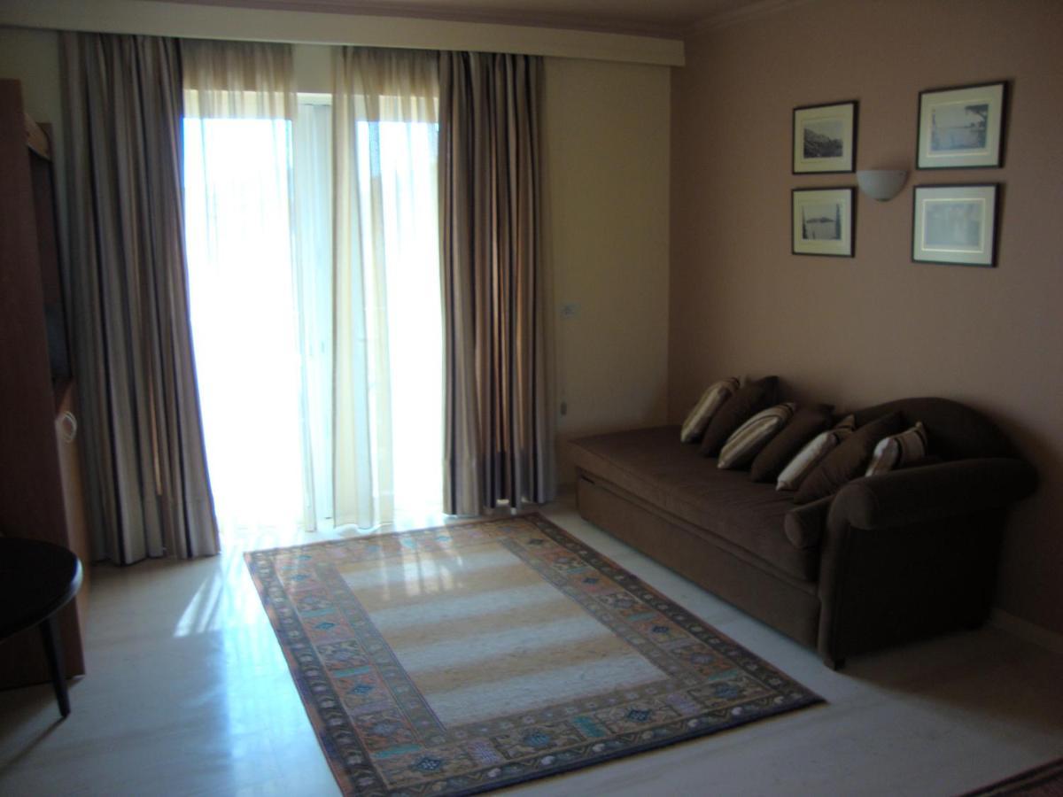 Captain Stavros Hotel Nidrí Kültér fotó
