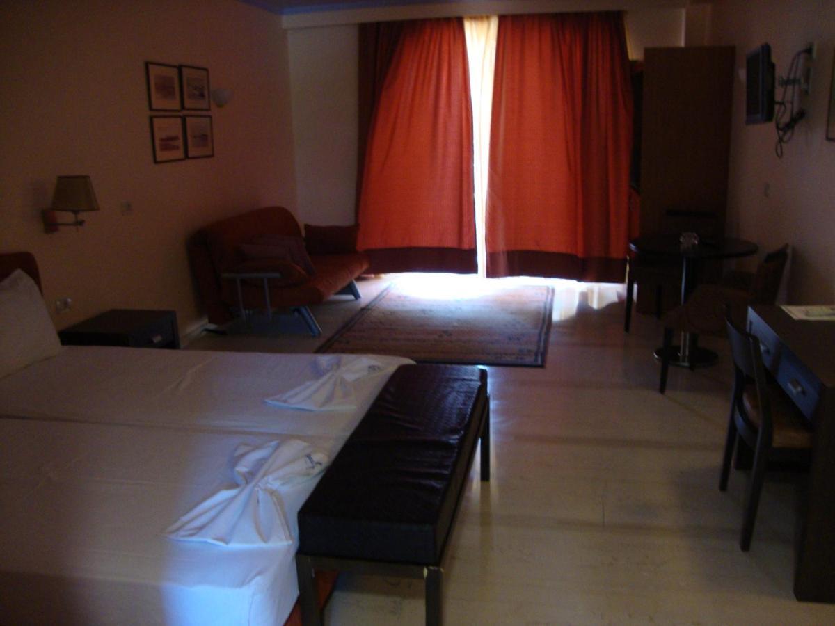 Captain Stavros Hotel Nidrí Kültér fotó