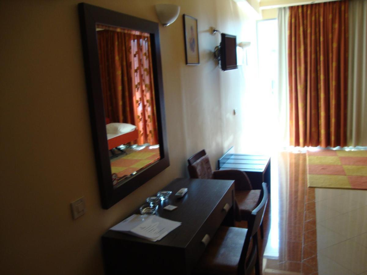 Captain Stavros Hotel Nidrí Kültér fotó