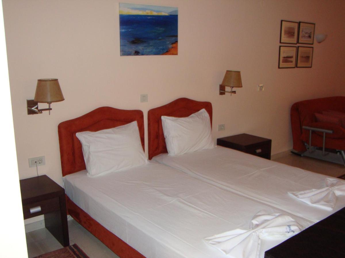 Captain Stavros Hotel Nidrí Kültér fotó