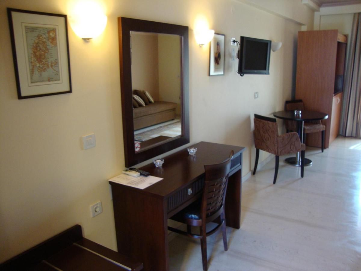 Captain Stavros Hotel Nidrí Kültér fotó