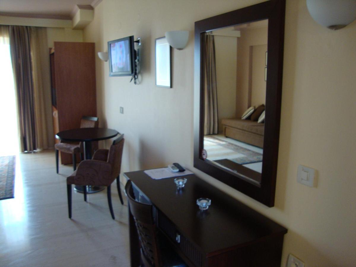 Captain Stavros Hotel Nidrí Kültér fotó
