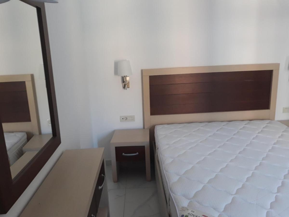 Captain Stavros Hotel Nidrí Kültér fotó